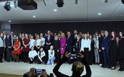 Studenci UZ ze stypendiami motywującymi Marszałka Województwa