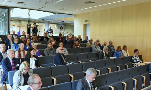 pierwsza ogólnopolska interdyscyplinarna konferencja z cyklu &#34;Region w dialogu. Zintegrowane badania nad Ziemią Lubuską&#34;