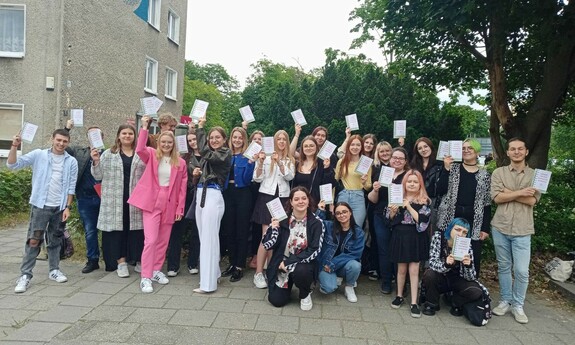 studenci UZ II roku dziennikarstwa i komunikacji społecznej - autorzy „Leksykonu lubuskiej kreatywności nazewniczej”, fot. archiwum prywatne 