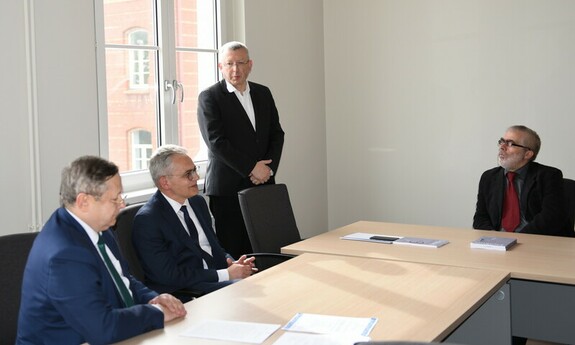 Left to right: Prof. Andrzej Bisztyga, Director of the Institute of Law Studies of the University of Zielona Góra; Prof. Wojciech Strzyżewski, Rector of the University of Zielona Góra; Prof. Tadeusz Stanisławski, Dean of the Faculty of Law and Administration of the University of Zielona Góra; Prof. Christof-Eric Mecke; photographer: K. Adamczewski